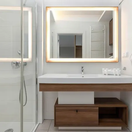 Bel Mare C104 Nowoczesny Z Ogrodem I Tarasem By Renters Apartment Misdroy
