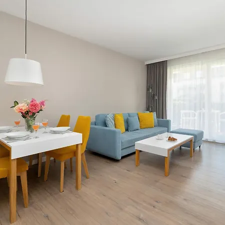 Bel Mare C104 Nowoczesny Z Ogrodem I Tarasem By Renters מידזיזדרויה