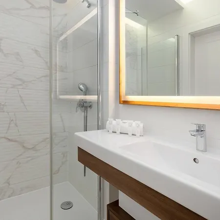 Bel Mare C104 Nowoczesny Z Ogrodem I Tarasem By Renters דירה