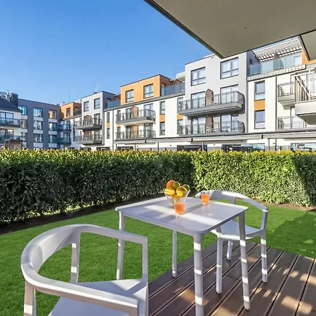 Bel Mare C104 Nowoczesny Z Ogrodem I Tarasem By Renters
